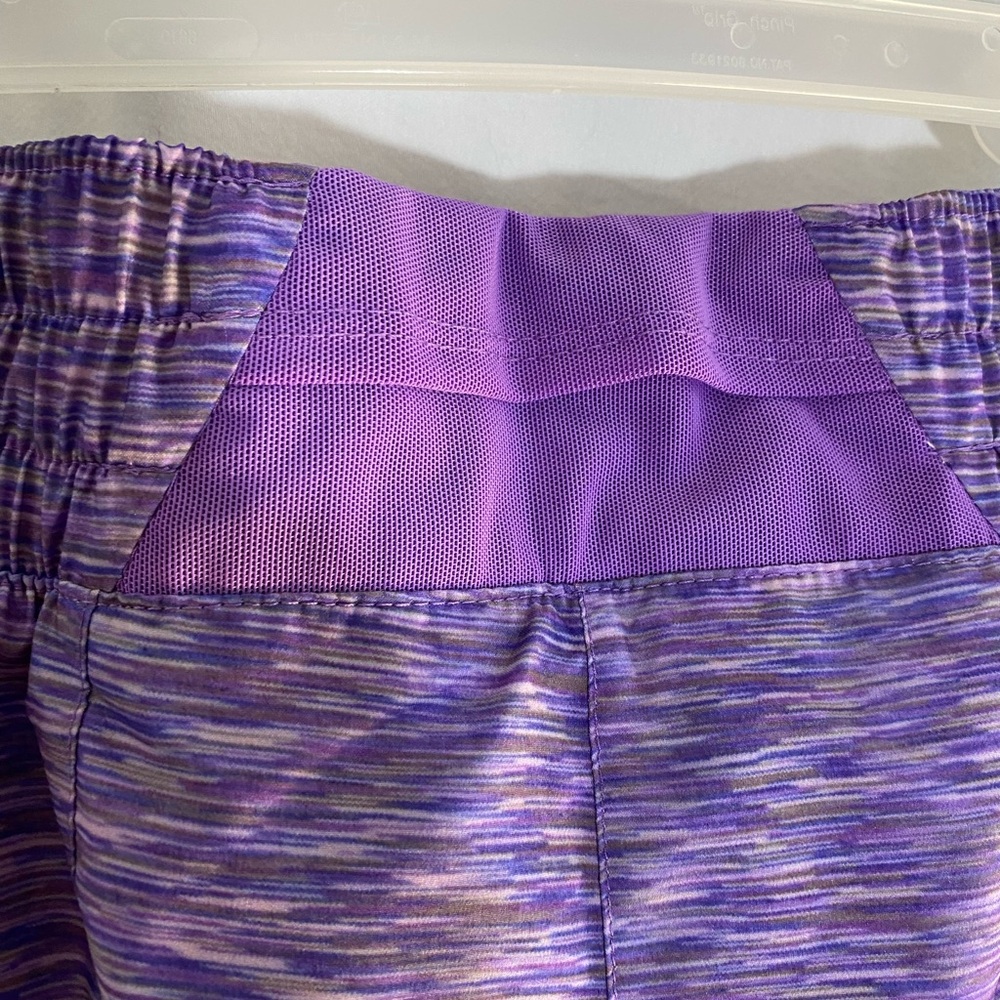 Nike Women's Heathered Purple Athletic Shorts, Size Small NWT - Picture 2 of 6